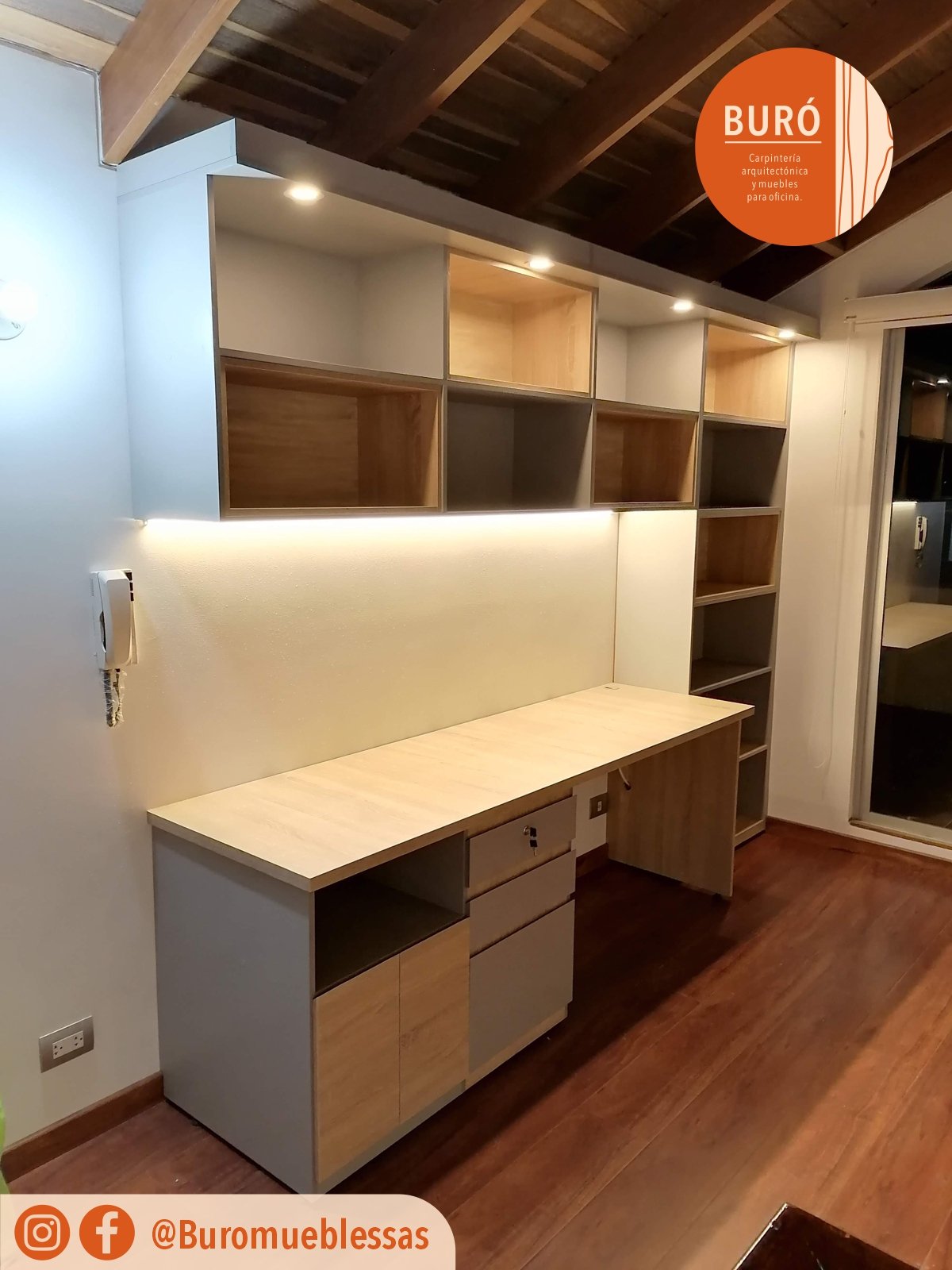 Biblioteca con escritorio 3.0.jpg